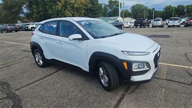 Used 2019 Hyundai Kona SE with VIN KM8K1CAA5KU294355 for sale in Saint Cloud, MN