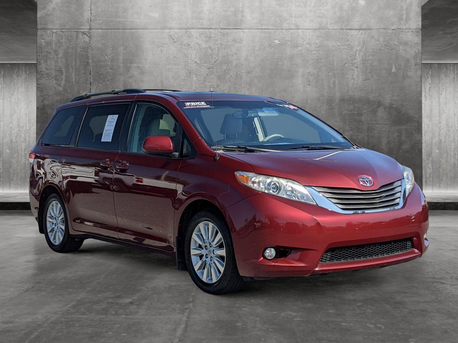 2014 Toyota Sienna Vehicle Photo in Cockeysville, MD 21030