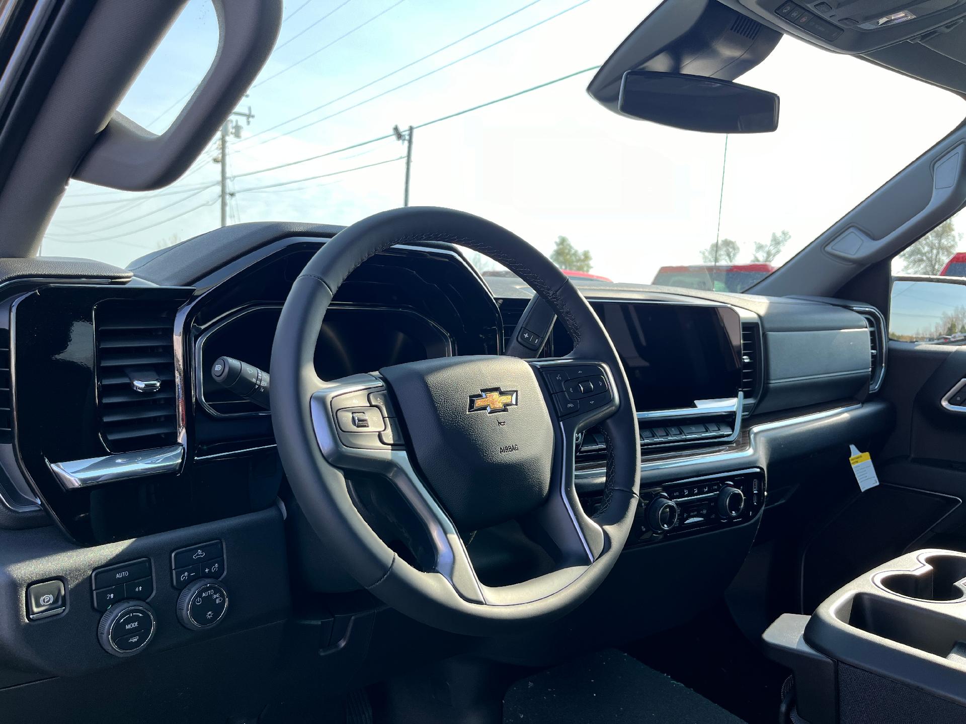 2025 Chevrolet Silverado 1500 Vehicle Photo in CLARE, MI 48617-9414