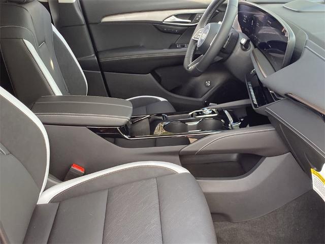 2025 Buick Envision Vehicle Photo in GOODYEAR, AZ 85338-1310