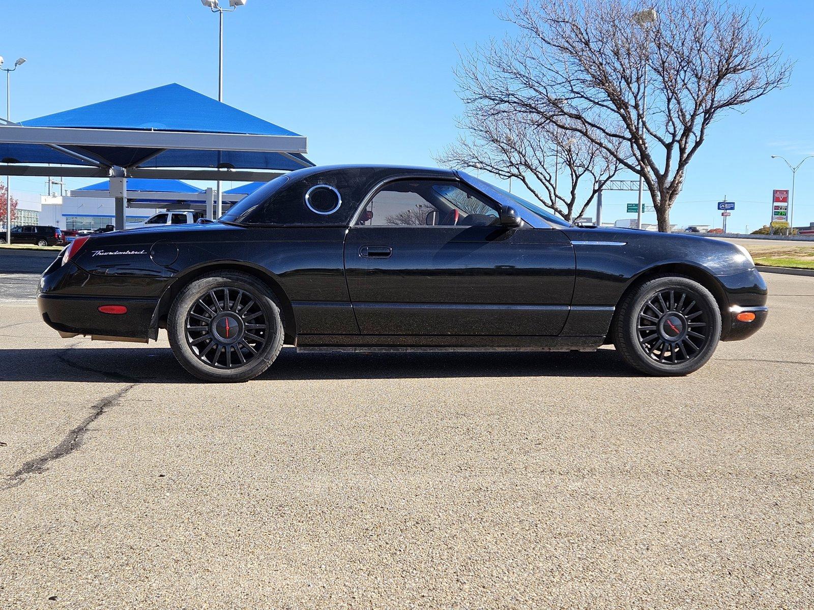 2005 Ford Thunderbird Vehicle Photo in AMARILLO, TX 79106-1809