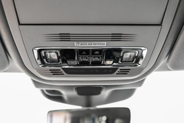 2021 Lincoln Aviator Vehicle Photo in Akron, OH 44312