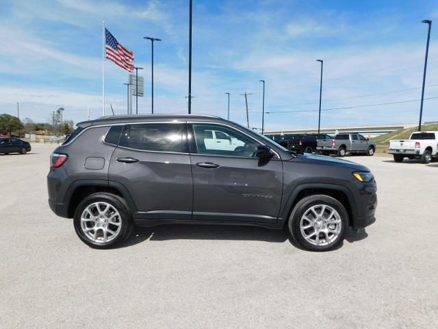 2024 Jeep Compass Vehicle Photo in Gatesville, TX 76528