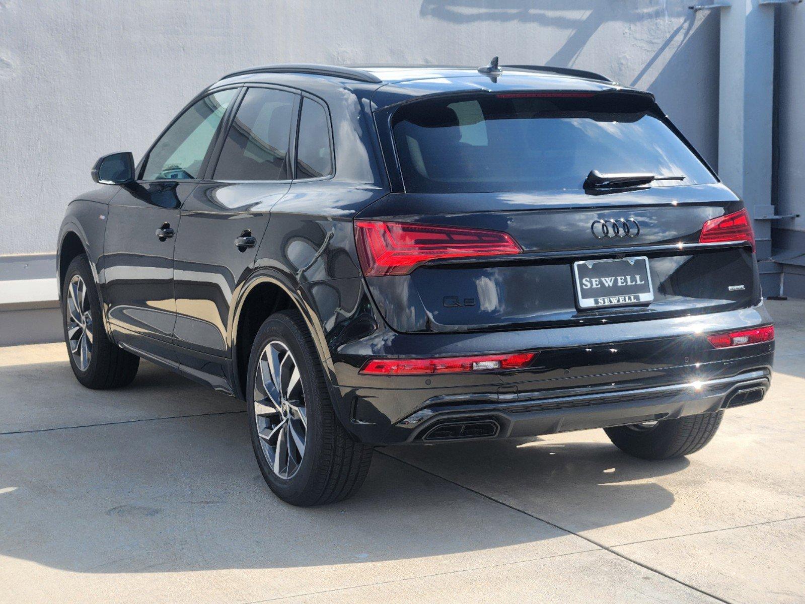 2024 Audi Q5 Vehicle Photo in SUGAR LAND, TX 77478