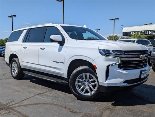 2022 Chevrolet Suburban Vehicle Photo in AURORA, CO 80012-4011