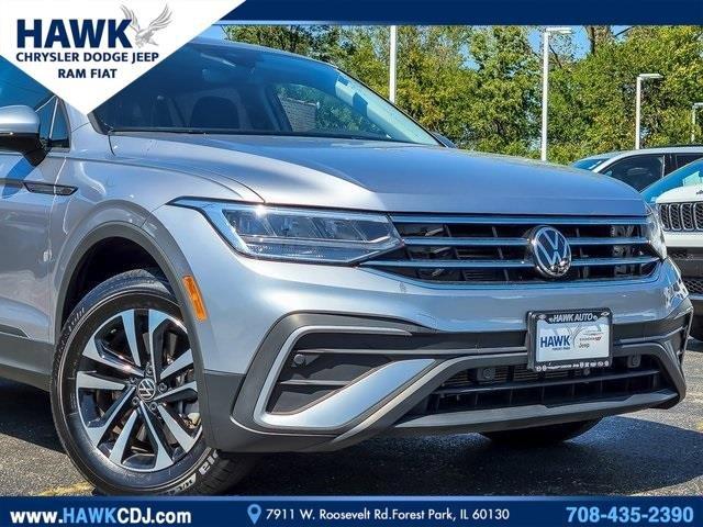 2024 Volkswagen Tiguan Vehicle Photo in Saint Charles, IL 60174