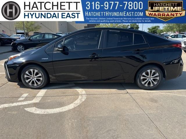 Used 2022 Toyota Prius XLE with VIN JTDL9MFU1N3032482 for sale in Wichita, KS