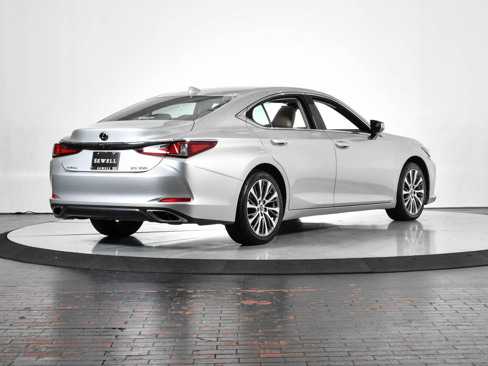 2019 Lexus ES 350 Vehicle Photo in DALLAS, TX 75235