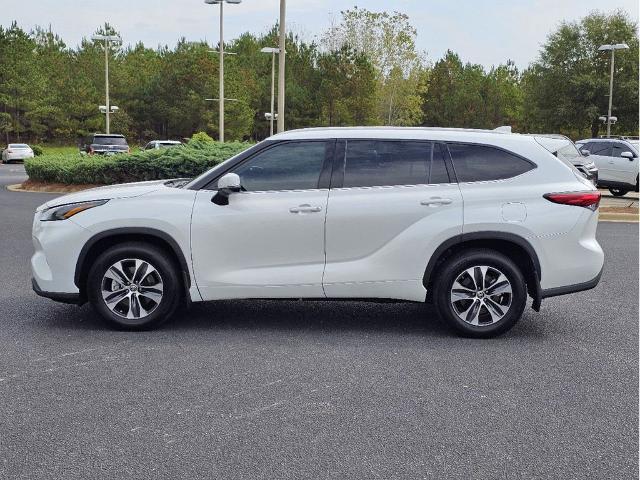 2022 Toyota Highlander Vehicle Photo in Auburn, AL 36832-6638