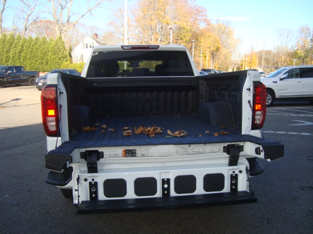 2024 GMC Sierra 1500 Vehicle Photo in PORTSMOUTH, NH 03801-4196