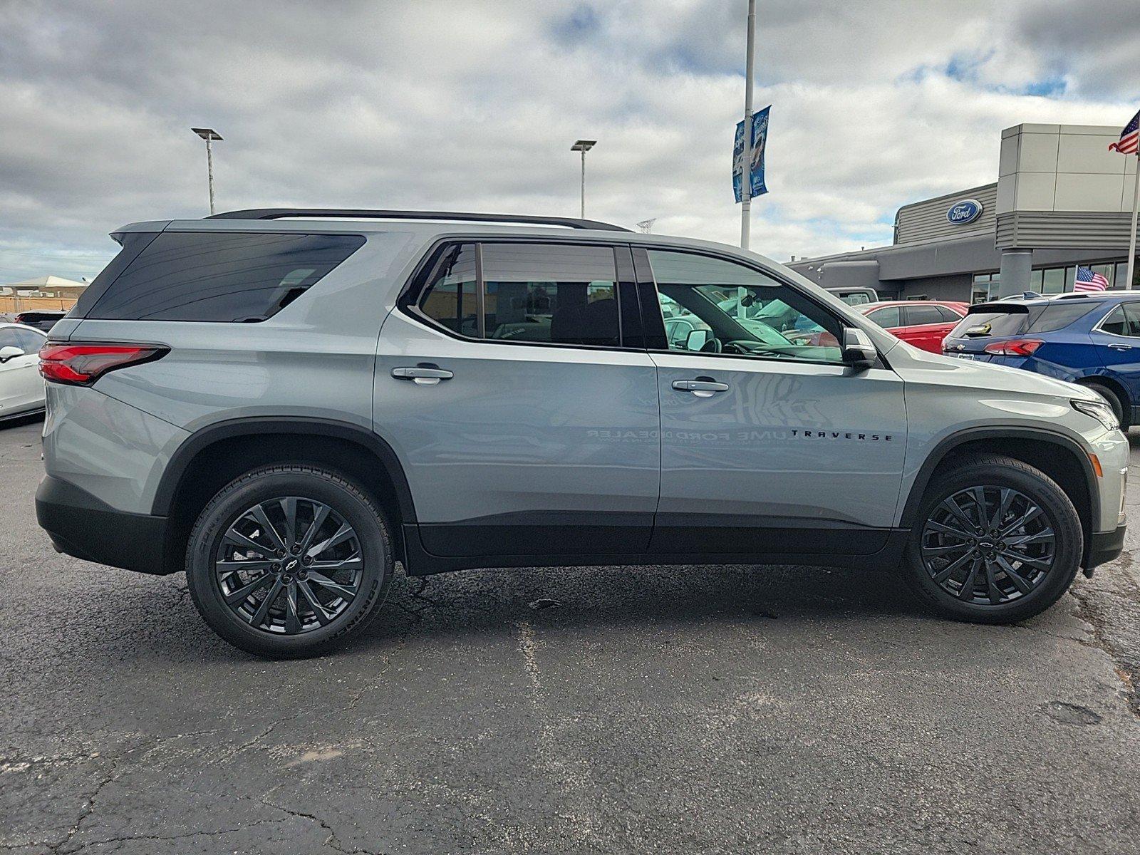 2023 Chevrolet Traverse Vehicle Photo in Saint Charles, IL 60174