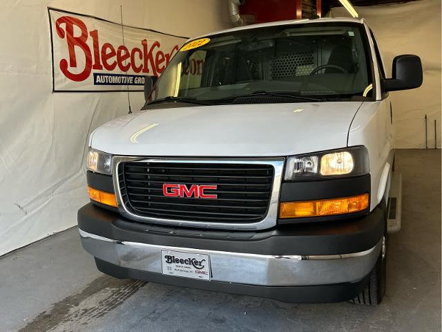 2022 GMC Savana Cargo 2500 Vehicle Photo in RED SPRINGS, NC 28377-1640