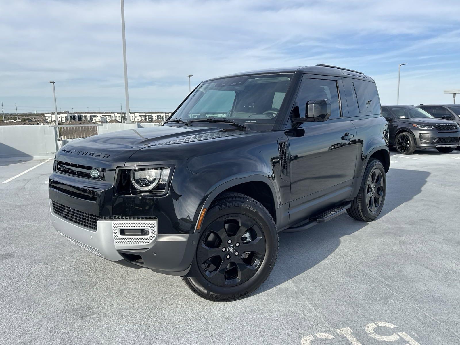 2024 Defender Vehicle Photo in AUSTIN, TX 78717