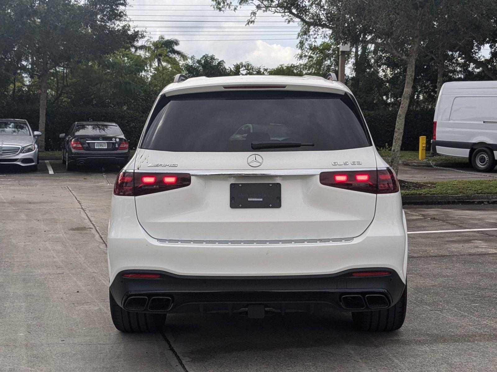 2024 Mercedes-Benz GLS Vehicle Photo in Coconut Creek, FL 33073