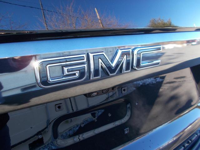 2023 GMC Yukon XL Vehicle Photo in LOWELL, MA 01852-4336