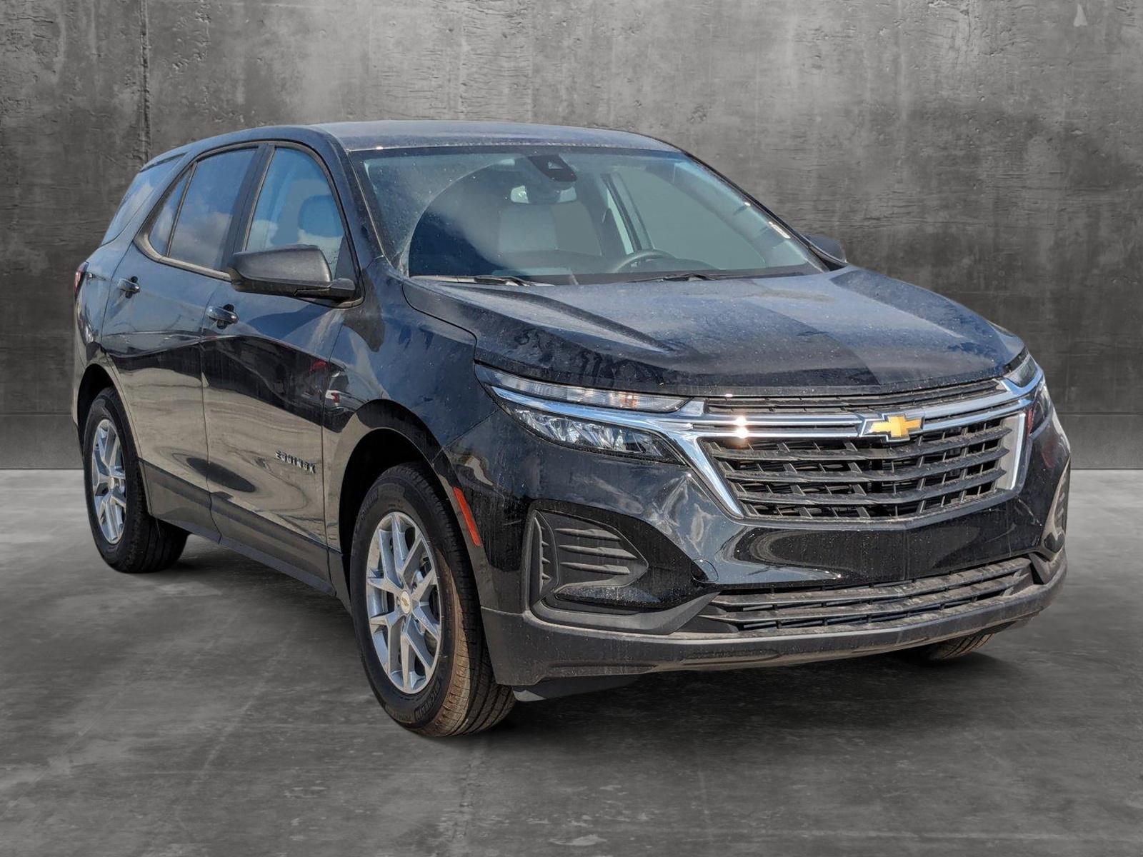 2024 Chevrolet Equinox Vehicle Photo in PEMBROKE PINES, FL 33024-6534