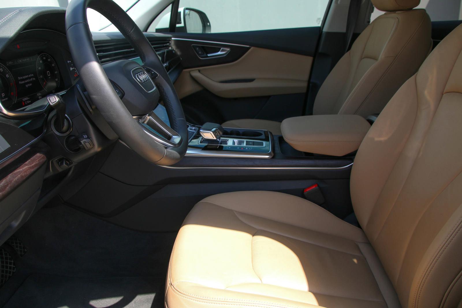 2023 Audi Q7 Vehicle Photo in SUGAR LAND, TX 77478