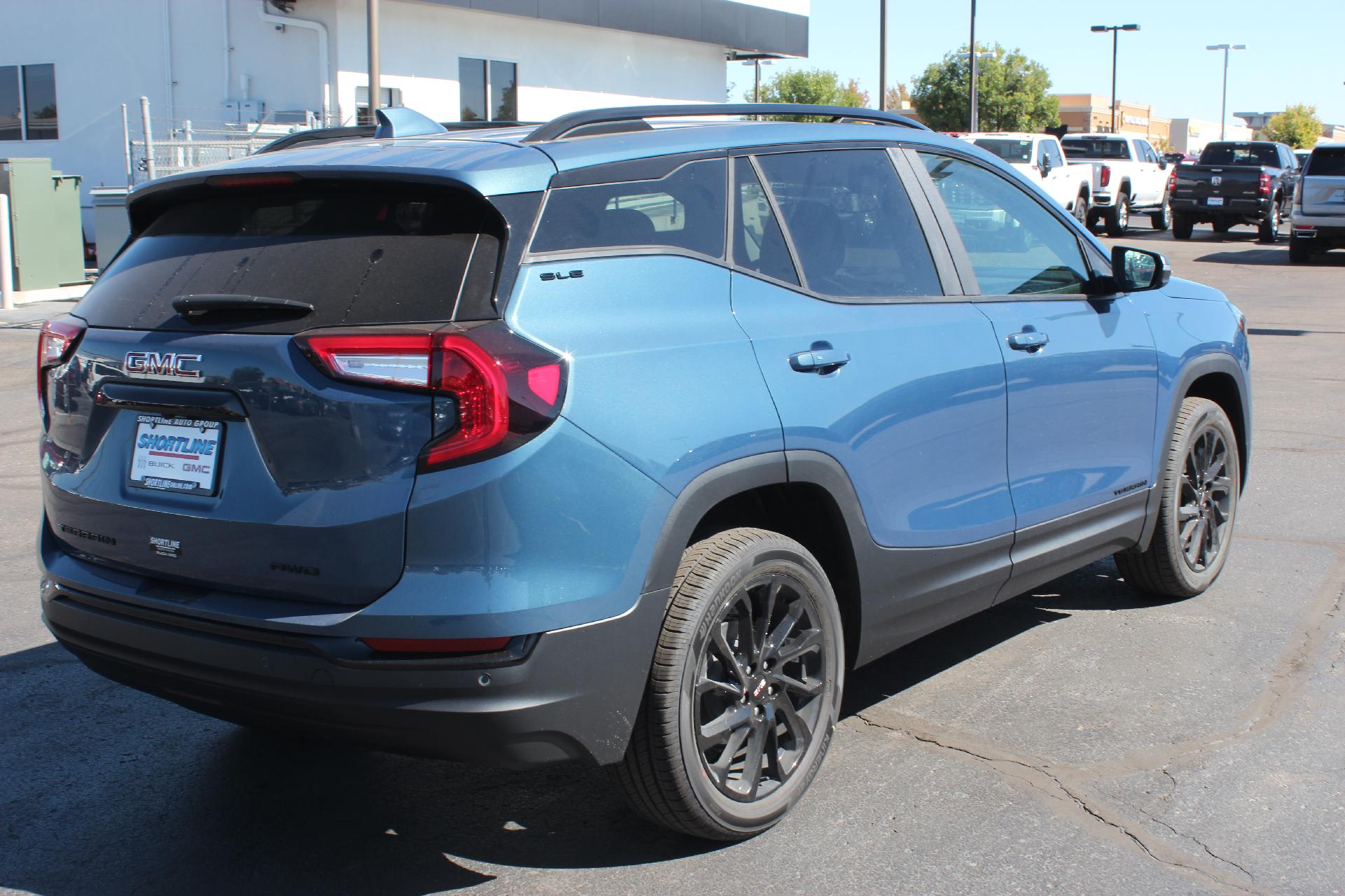 2024 GMC Terrain Vehicle Photo in AURORA, CO 80012-4011