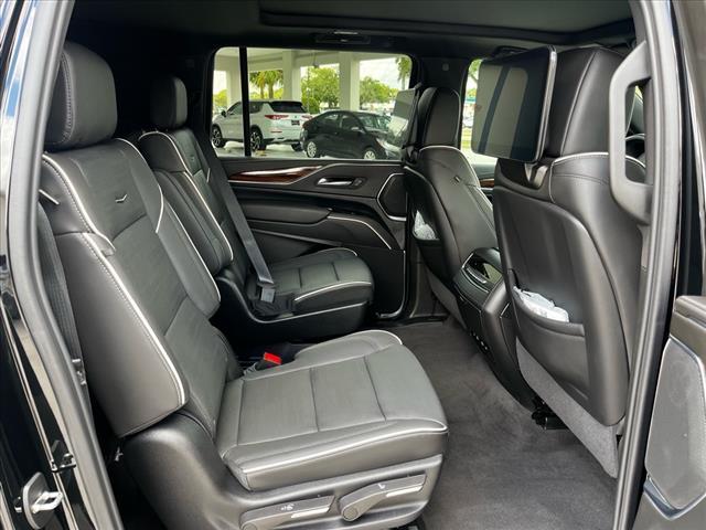 2024 Cadillac Escalade ESV Vehicle Photo in TAMPA, FL 33612-3404