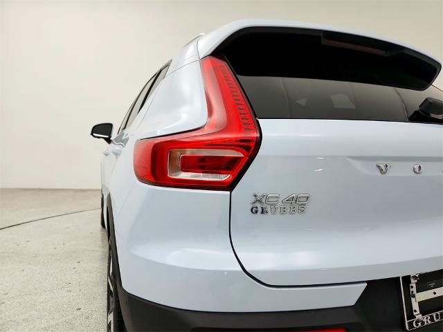 2024 Volvo XC40 Vehicle Photo in Grapevine, TX 76051