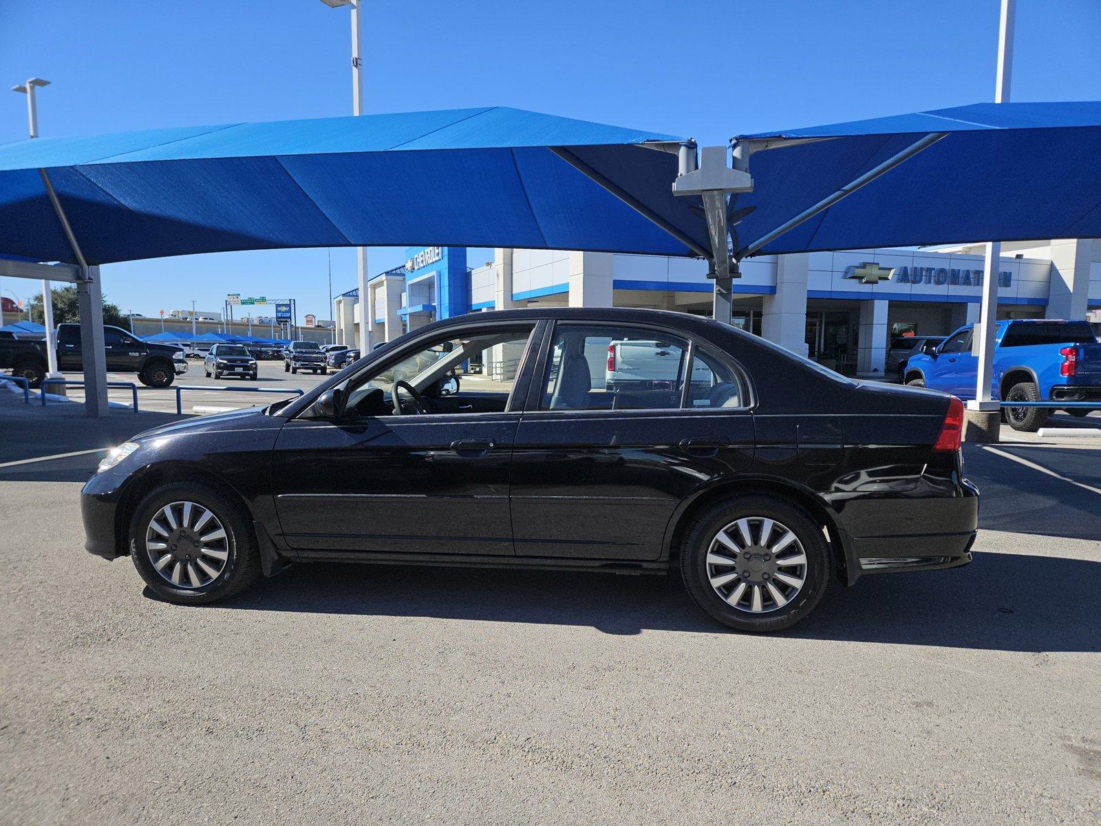 2005 Honda Civic Sdn Vehicle Photo in NORTH RICHLAND HILLS, TX 76180-7199