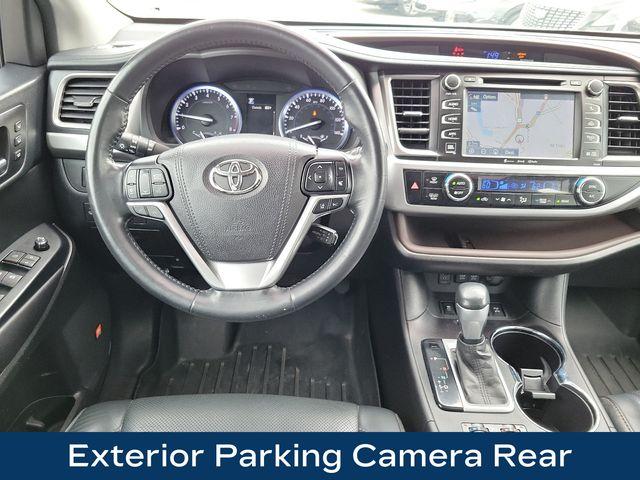 2017 Toyota Highlander Vehicle Photo in DANBURY, CT 06810-5034