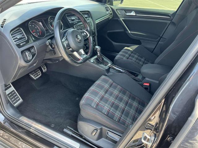 2017 Volkswagen Golf GTI Vehicle Photo in ALCOA, TN 37701-3235