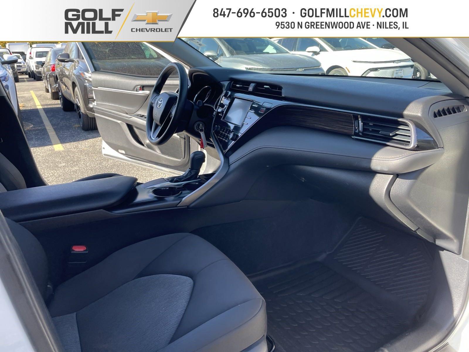 2019 Toyota Camry Vehicle Photo in Plainfield, IL 60586