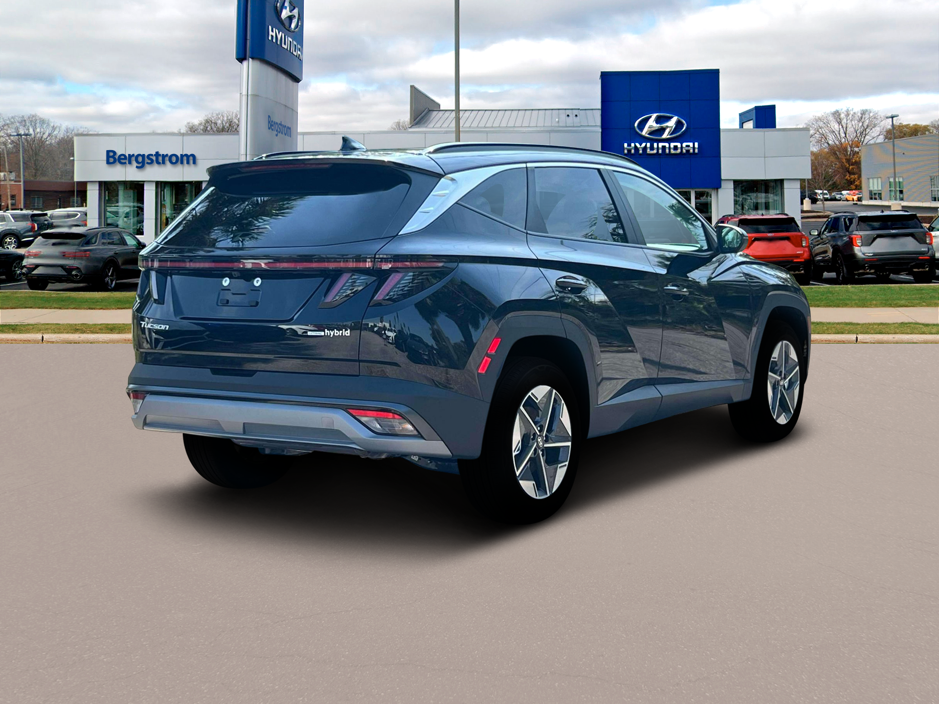 2025 Hyundai TUCSON Hybrid Vehicle Photo in Green Bay, WI 54304