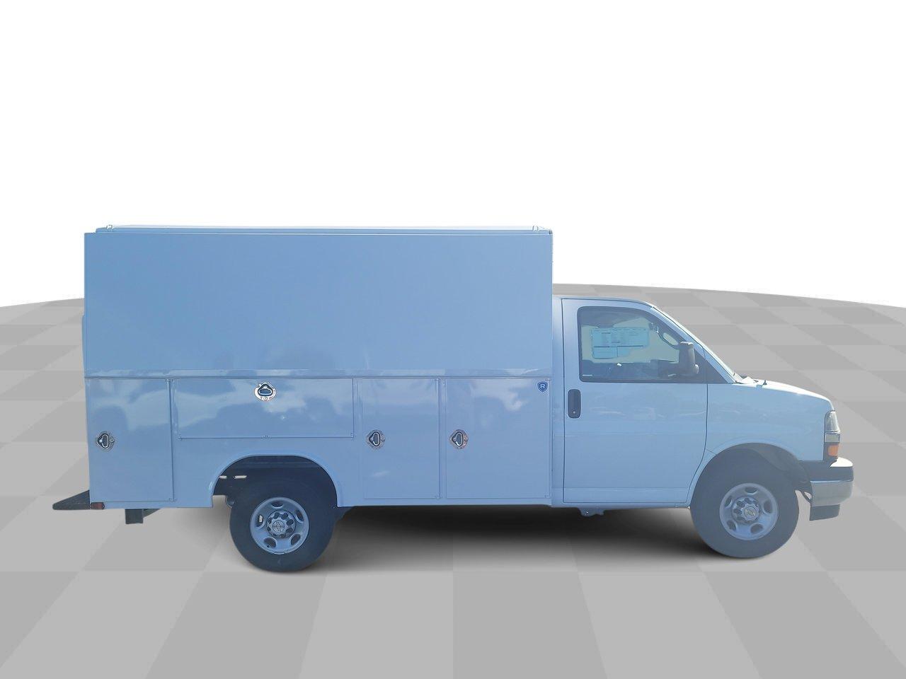 2024 Chevrolet Express Commercial Cutaway Vehicle Photo in LA MESA, CA 91942-8211