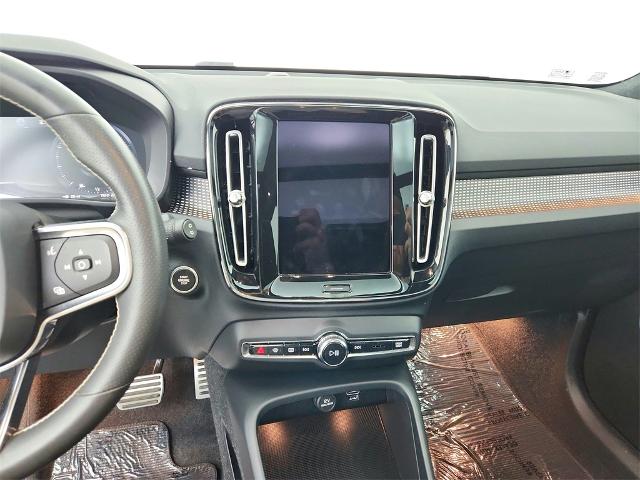 2021 Volvo XC40 Vehicle Photo in Grapevine, TX 76051