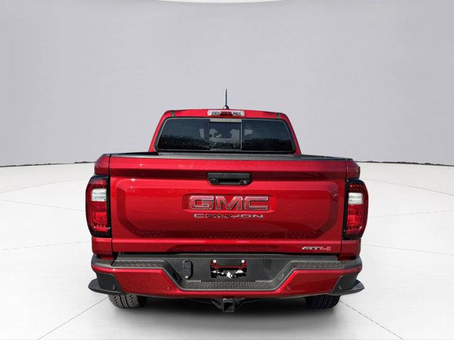 2024 GMC Canyon Vehicle Photo in LEOMINSTER, MA 01453-2952