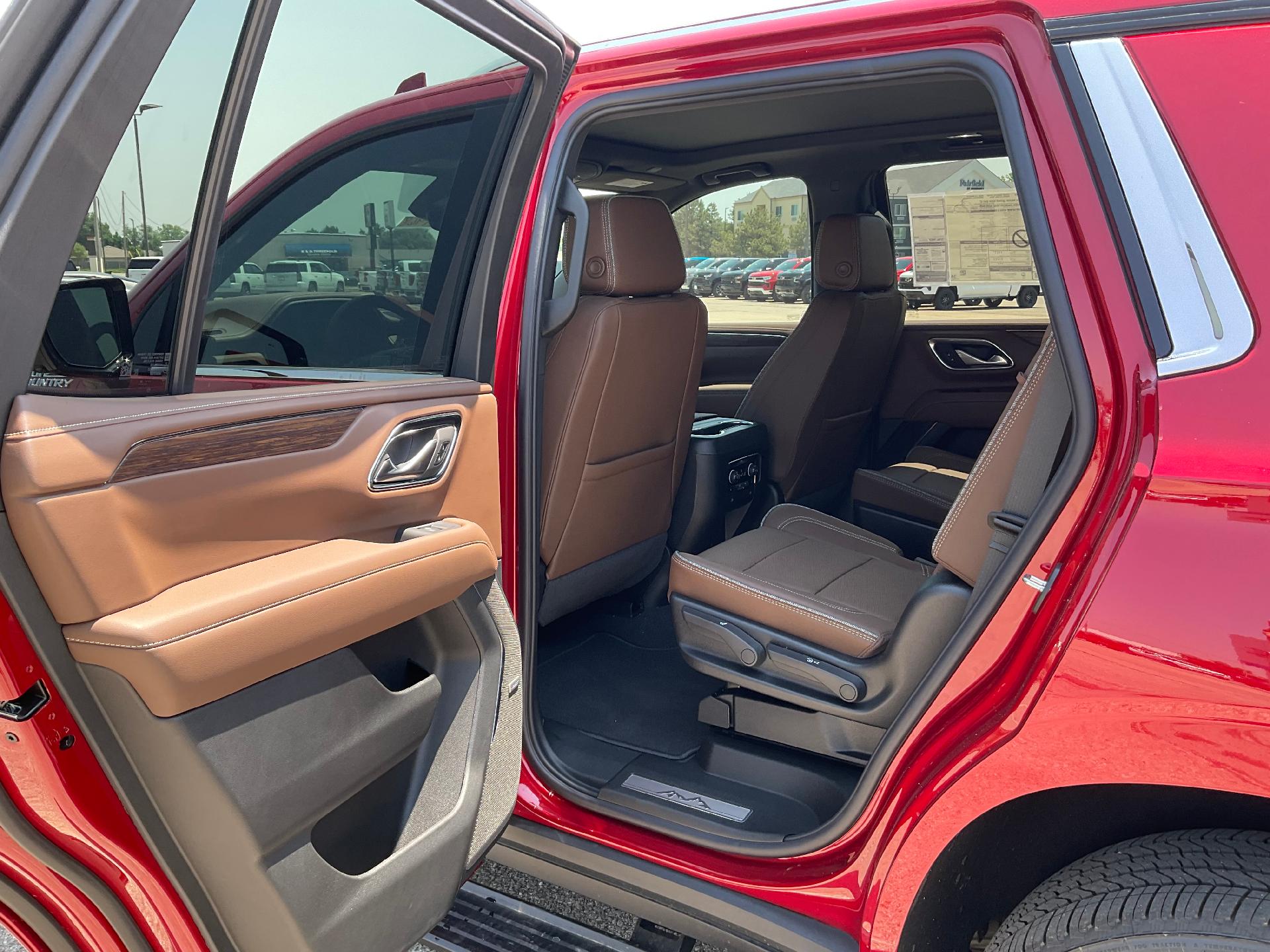 2024 Chevrolet Tahoe Vehicle Photo in PONCA CITY, OK 74601-1036