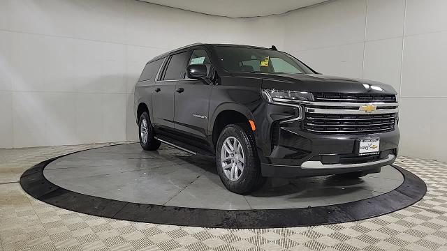 2024 Chevrolet Suburban Vehicle Photo in JOLIET, IL 60435-8135