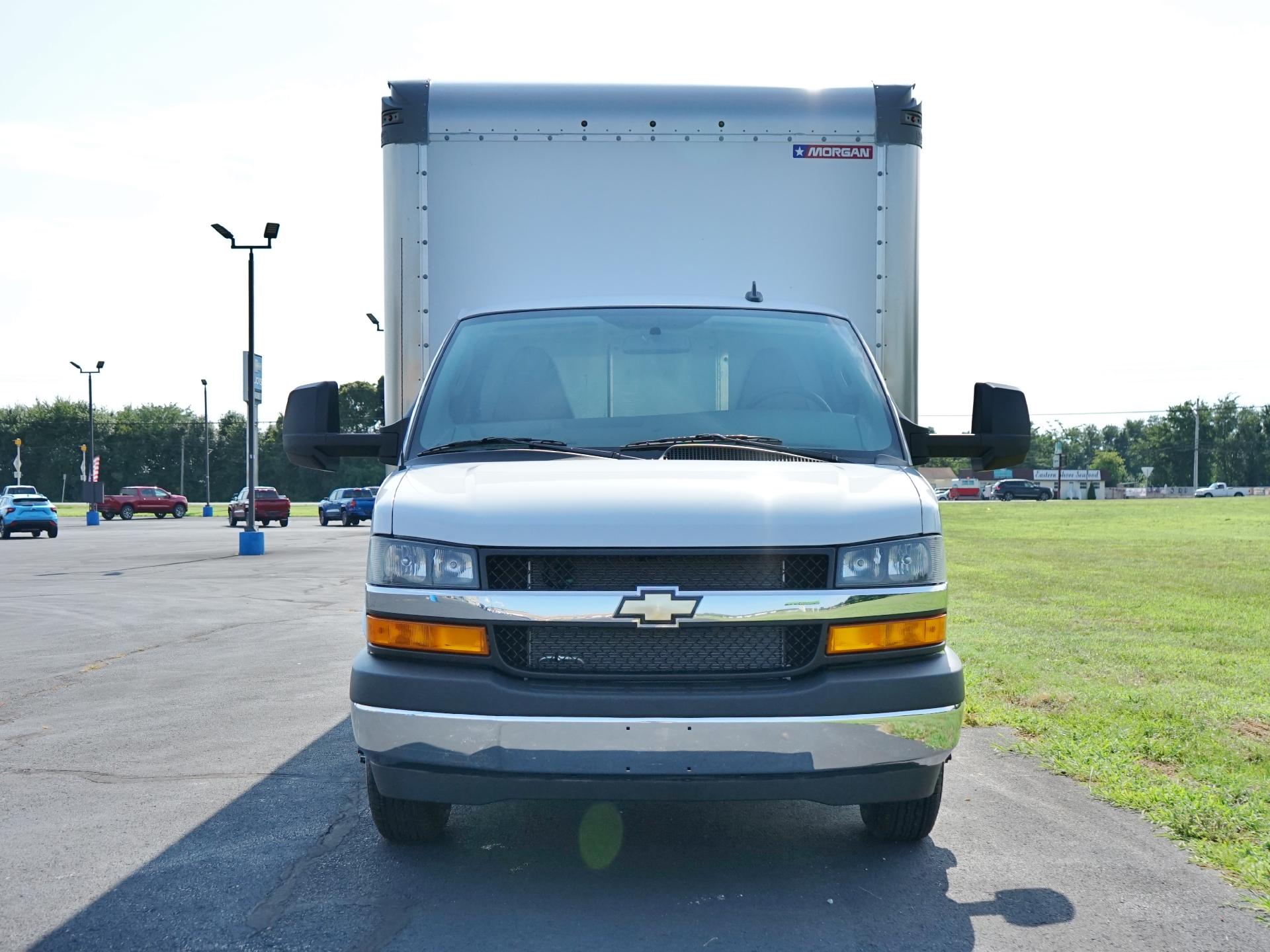 2024 Chevrolet Express Commercial Cutaway Vehicle Photo in SMYRNA, DE 19977-2874