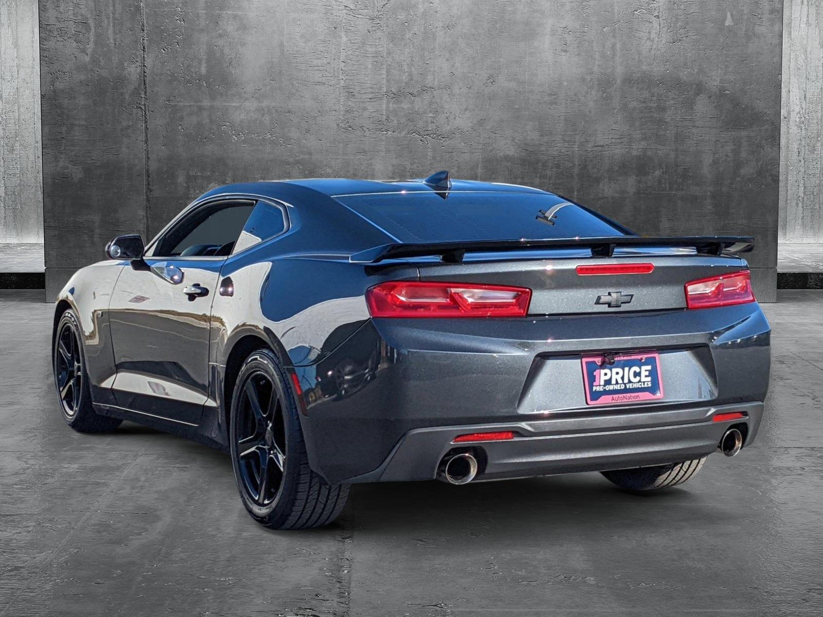 2018 Chevrolet Camaro Vehicle Photo in VALENCIA, CA 91355-1705