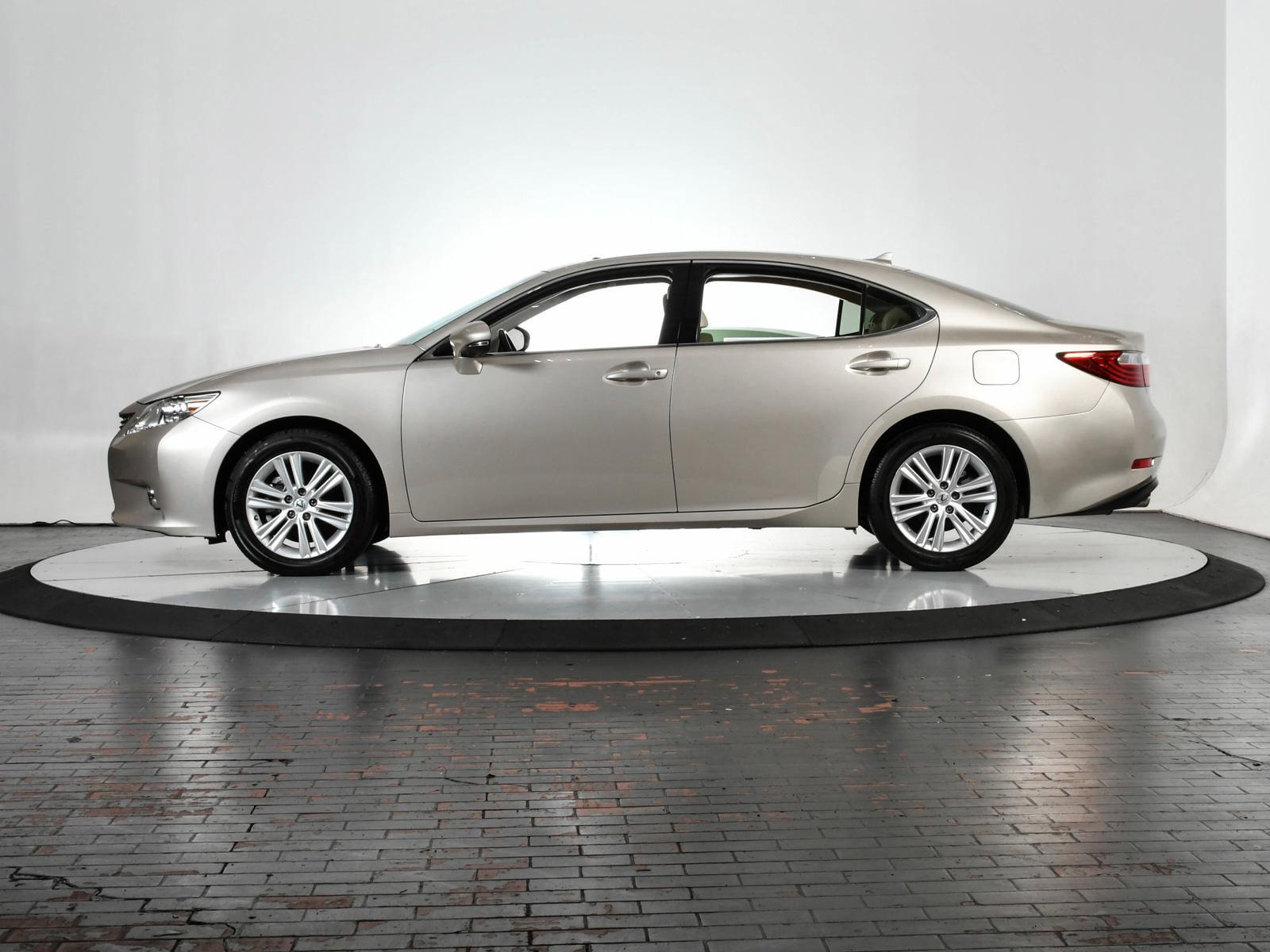 2014 Lexus ES 350 Vehicle Photo in DALLAS, TX 75235