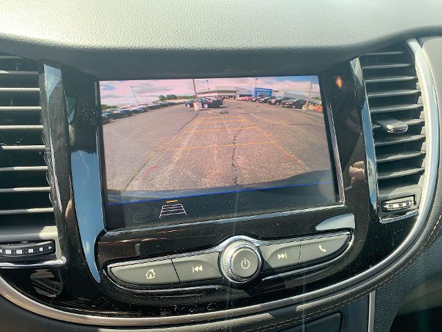 2021 Chevrolet Trax Vehicle Photo in MOON TOWNSHIP, PA 15108-2571