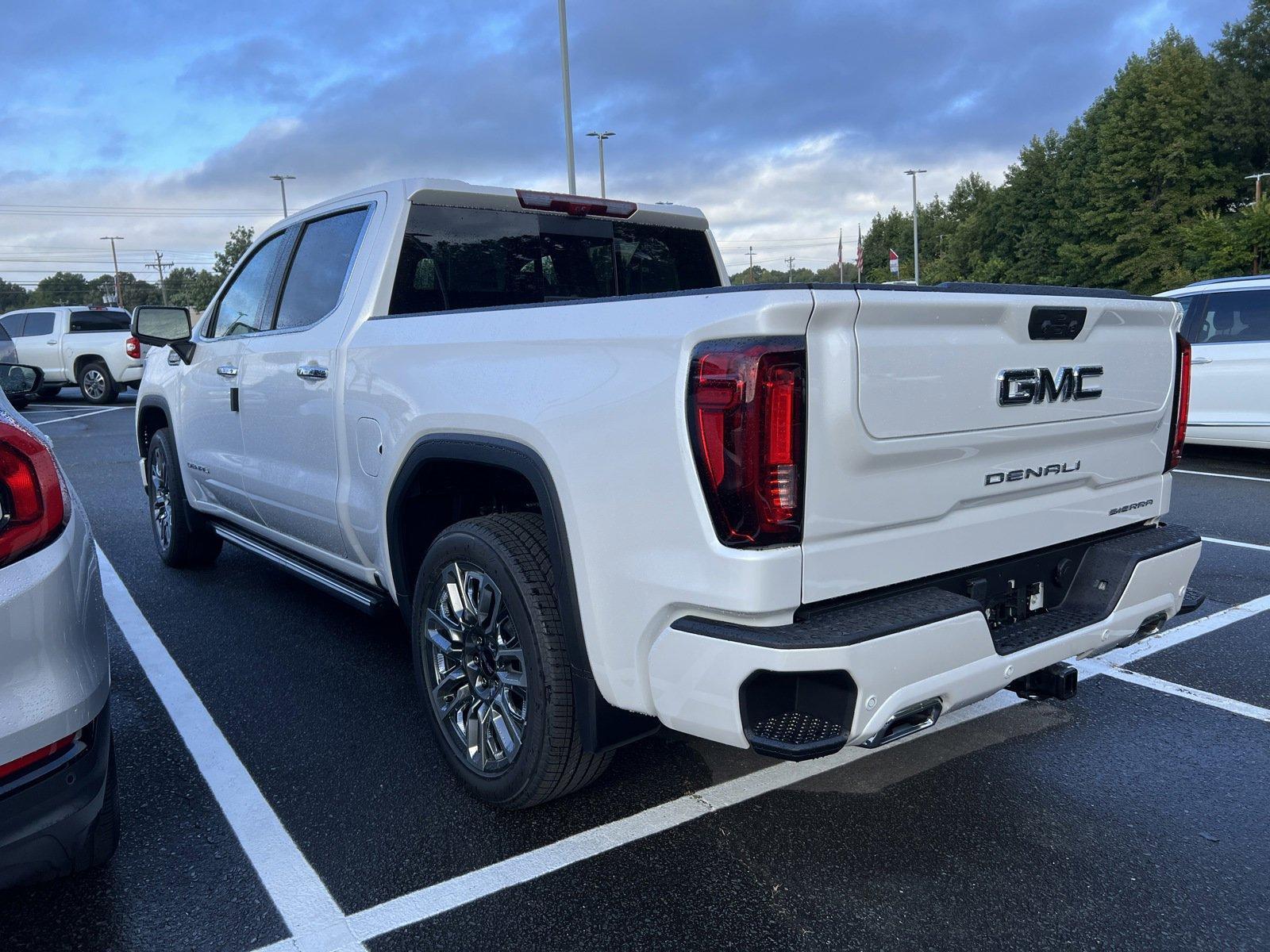 2025 GMC Sierra 1500 Vehicle Photo in MONROE, NC 28110-8431