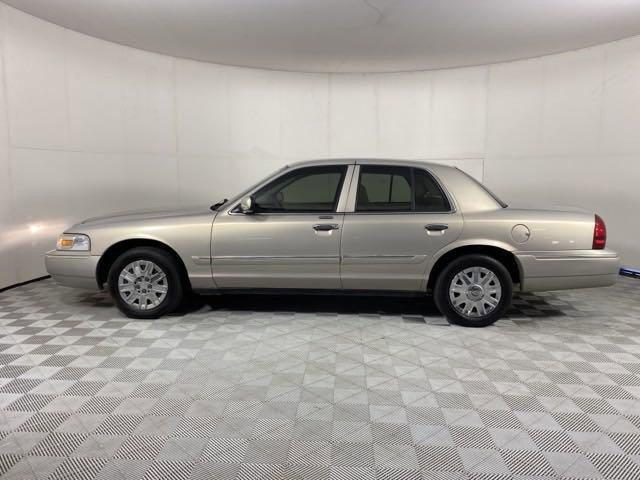 2007 Mercury Grand Marquis Vehicle Photo in MEDINA, OH 44256-9001