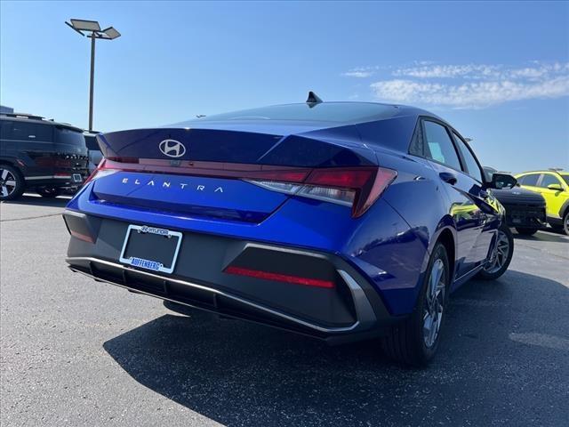 2024 Hyundai ELANTRA Vehicle Photo in O'Fallon, IL 62269