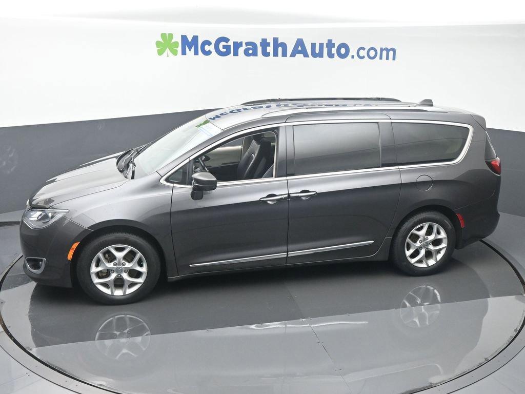 2019 Chrysler Pacifica Vehicle Photo in Cedar Rapids, IA 52402