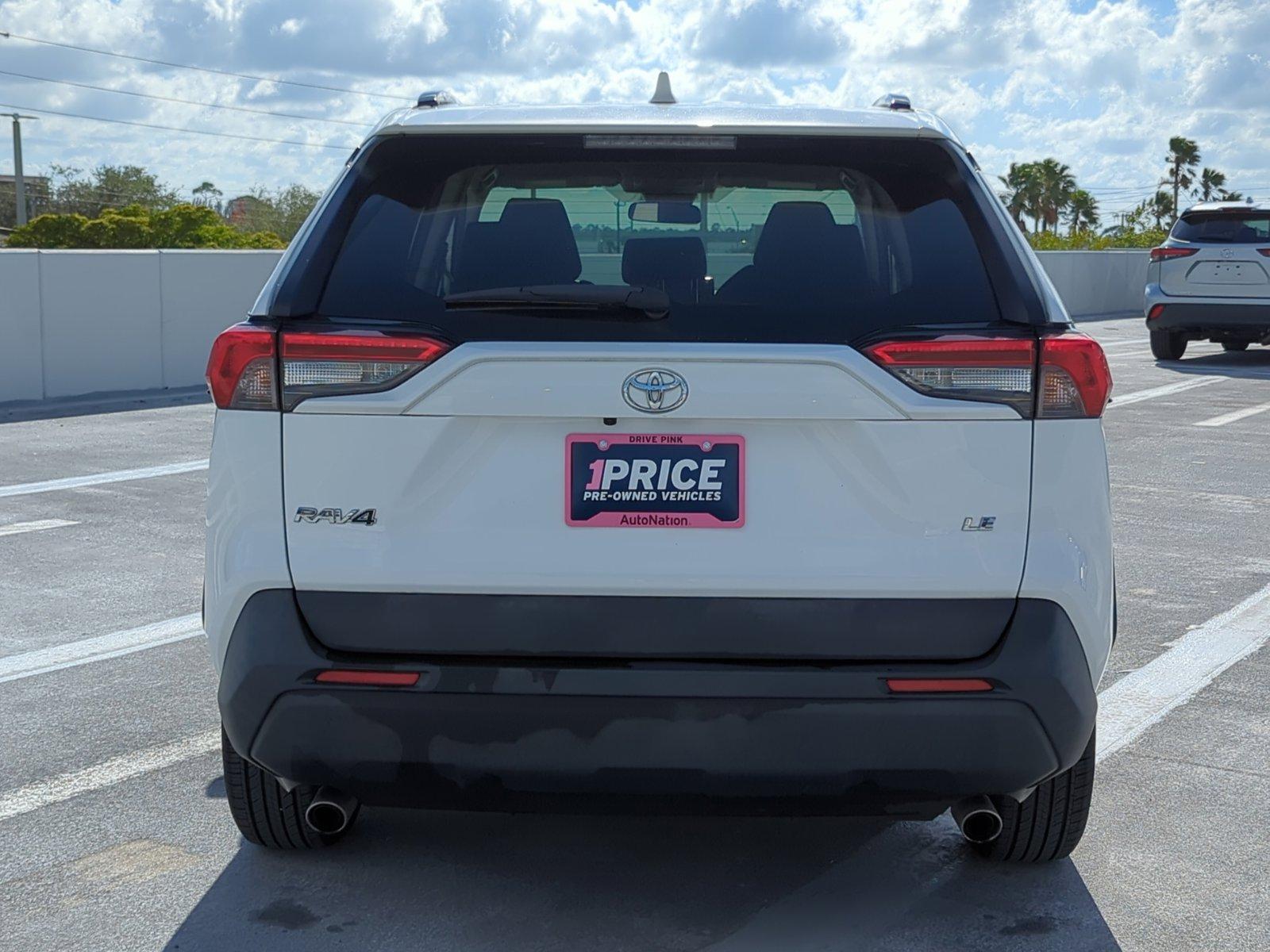 2020 Toyota RAV4 Vehicle Photo in Ft. Myers, FL 33907