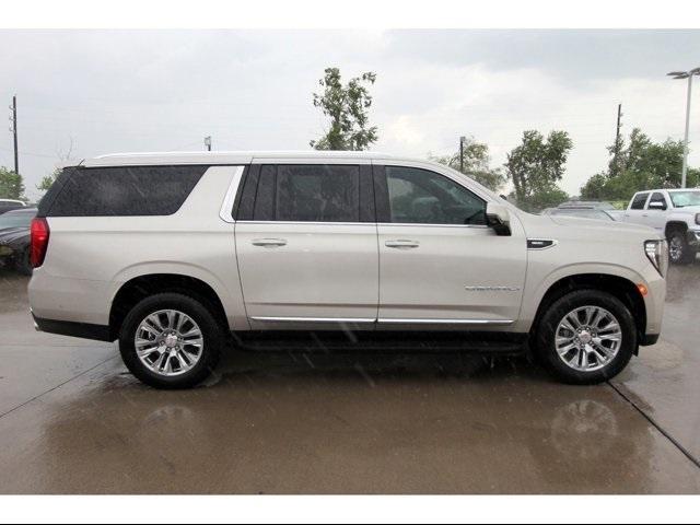 2024 GMC Yukon XL Vehicle Photo in ROSENBERG, TX 77471-5675