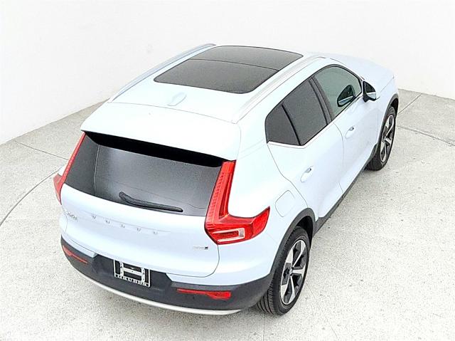 2024 Volvo XC40 Vehicle Photo in Grapevine, TX 76051