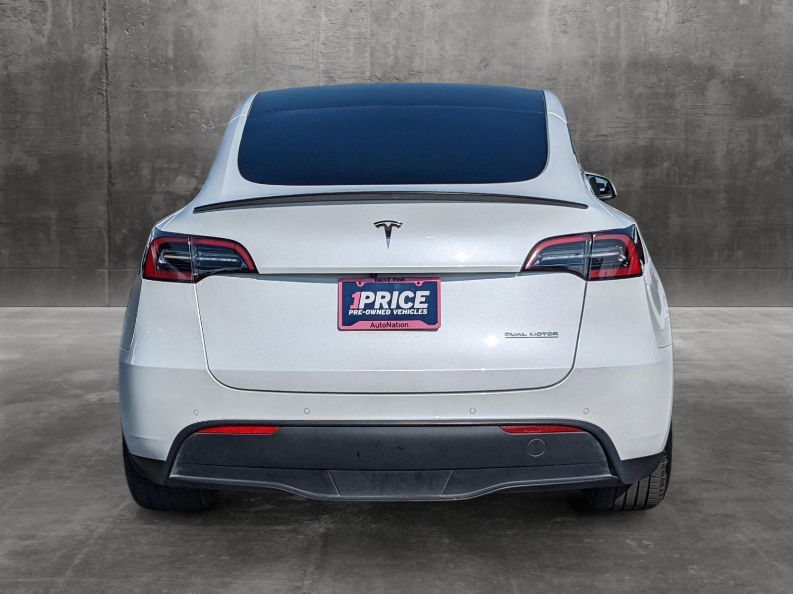 2022 Tesla Model Y Vehicle Photo in VALENCIA, CA 91355-1705