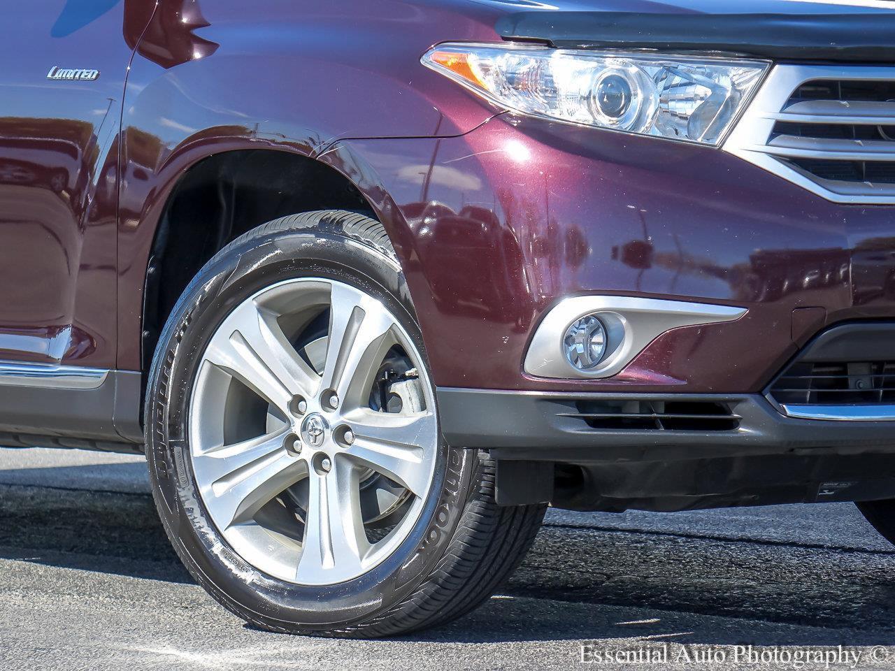 2013 Toyota Highlander Vehicle Photo in Plainfield, IL 60586