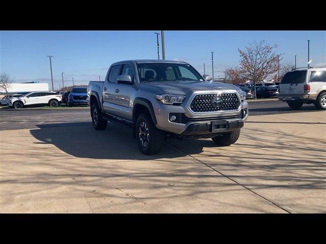 Used 2018 Toyota Tacoma TRD Off Road with VIN 3TMCZ5AN9JM165442 for sale in Fenton, MO