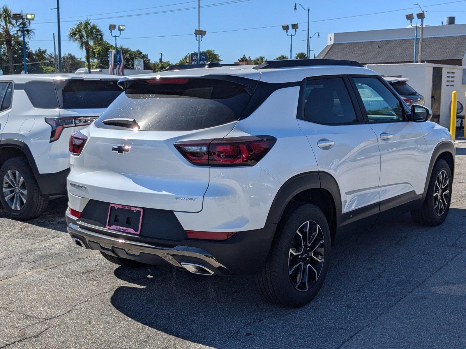 2025 Chevrolet Trailblazer Vehicle Photo in MIAMI, FL 33134-2699