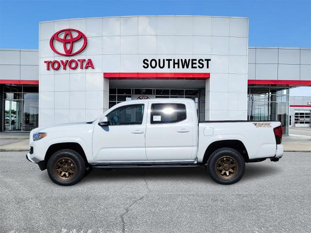 2023 Toyota Tacoma 4WD Vehicle Photo in Lawton, OK 73505-3409